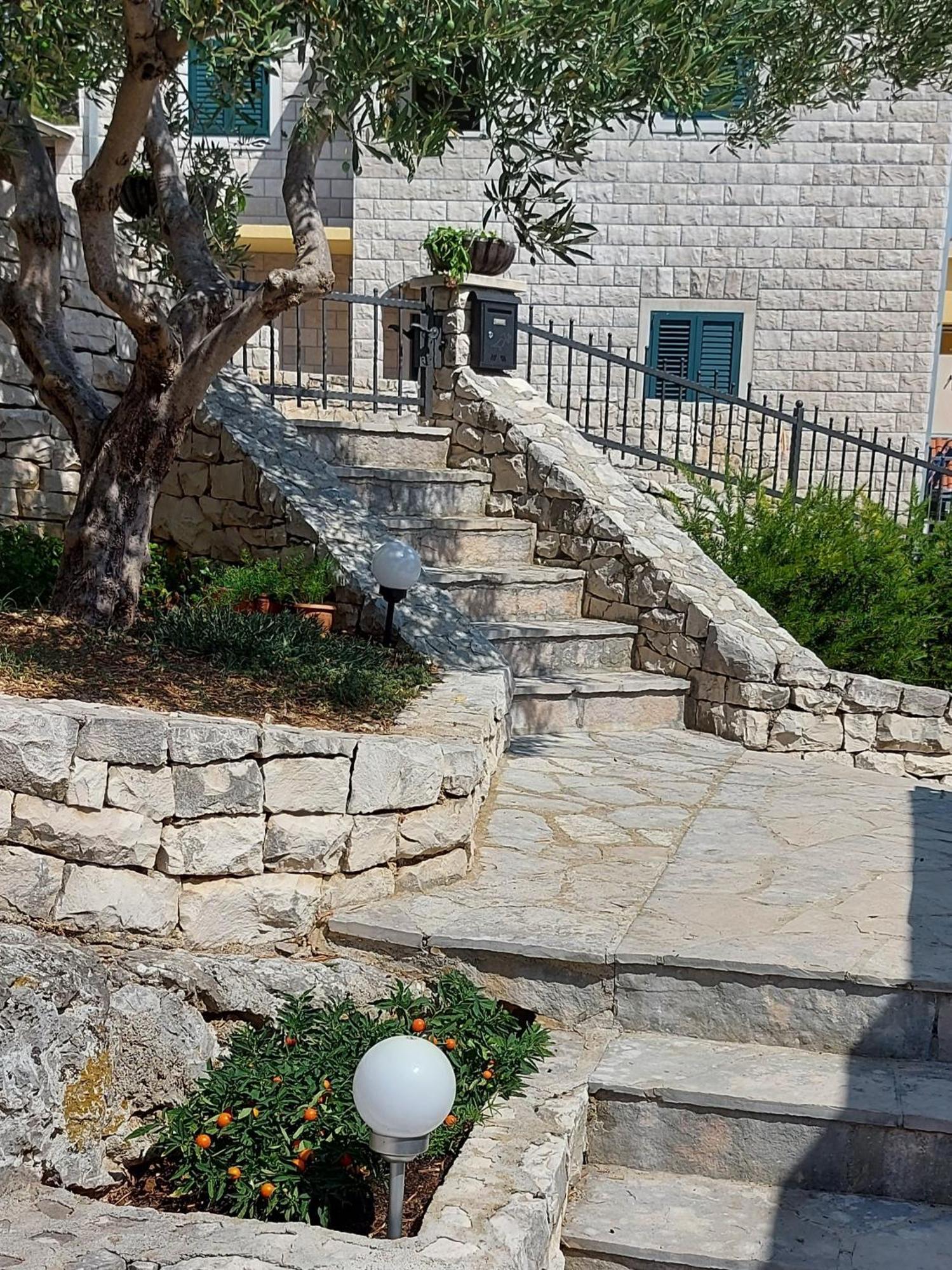 Panorama Postira Apartments Екстер'єр фото