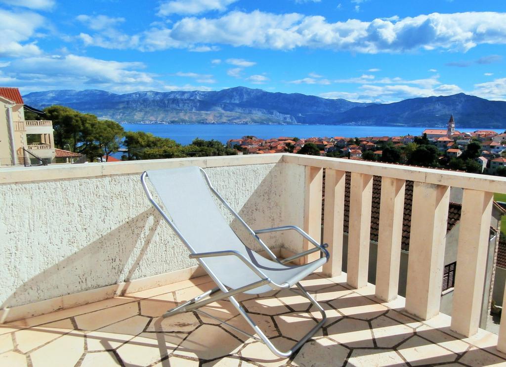 Panorama Postira Apartments Екстер'єр фото