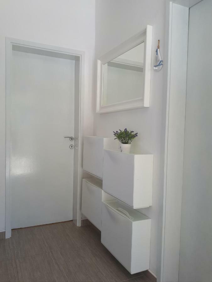 Panorama Postira Apartments Екстер'єр фото